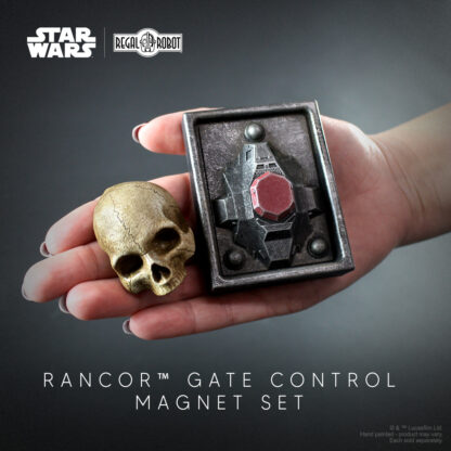 Rancor door switch and skull that Luke Skywalker used in Return of the Jedi