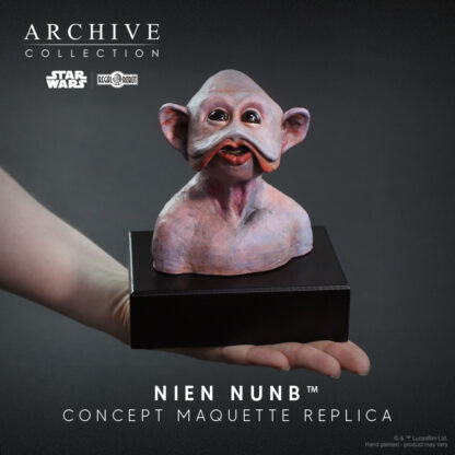 Nien Nunb statue or mini-bust of the original concept maquette that designed the prop mask from Return of the Jedi